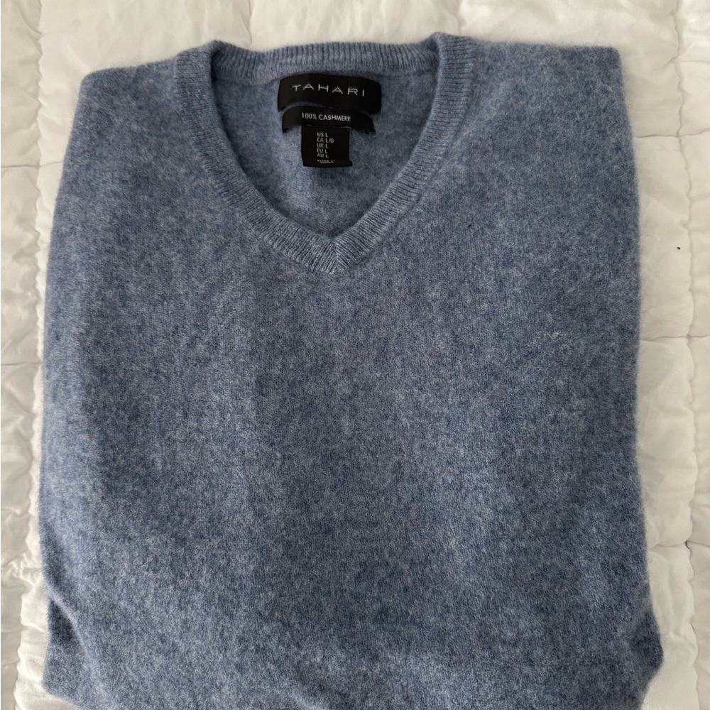 Tahari Men's Cashmere V-Neck Sweater